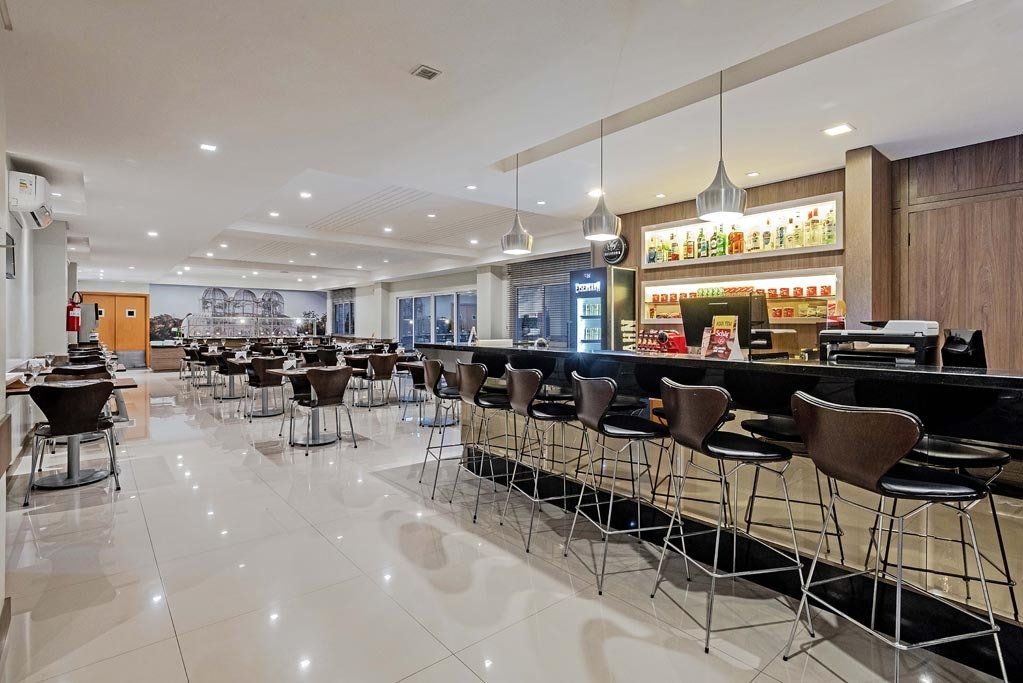 SLIM HOTEL CURITIBA AV. DAS TORRES