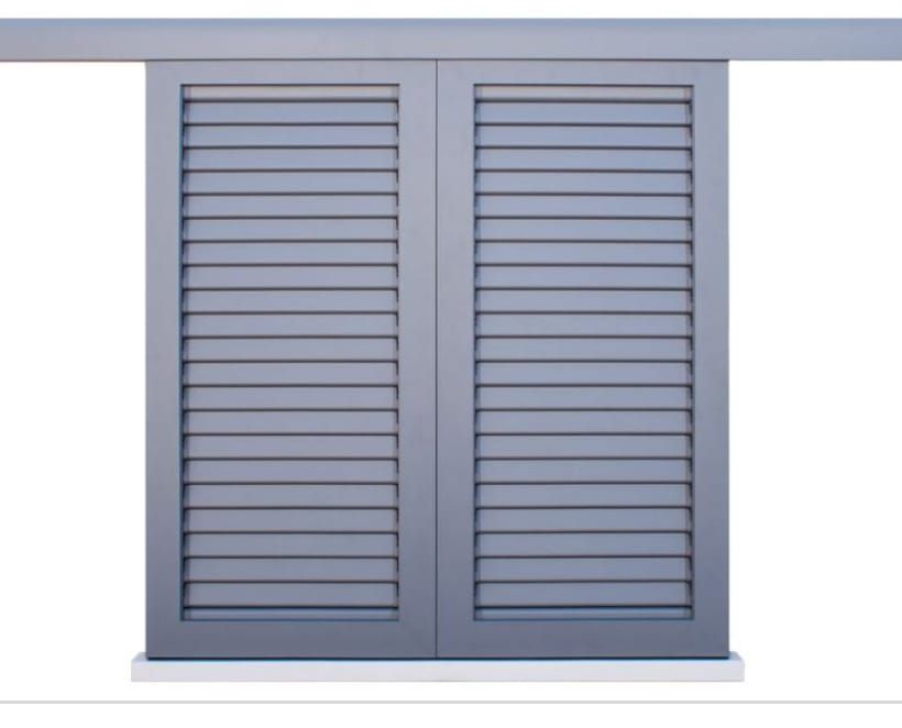 persiana grigia da finestra