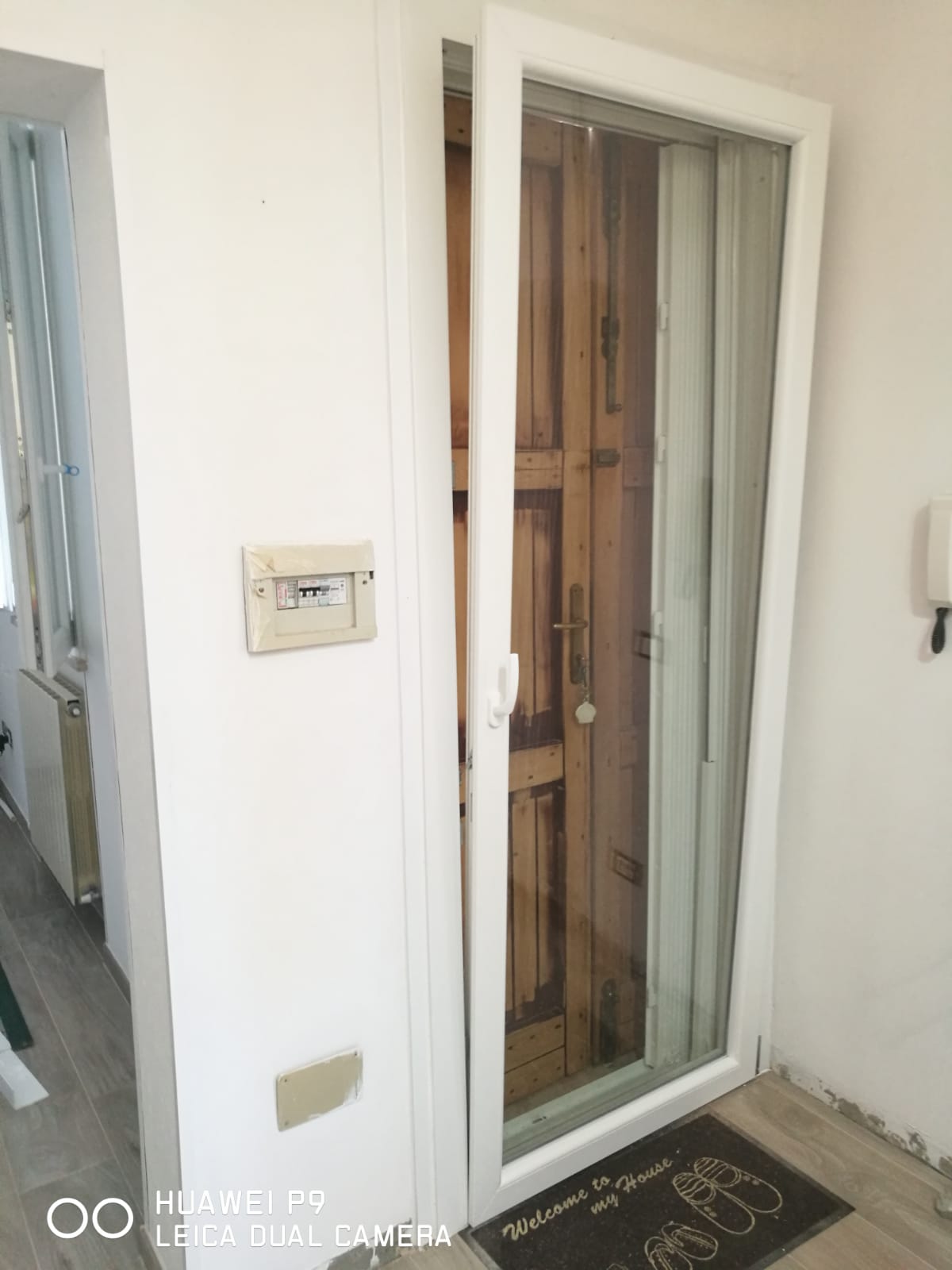 porta finestra con apertura a vasistas