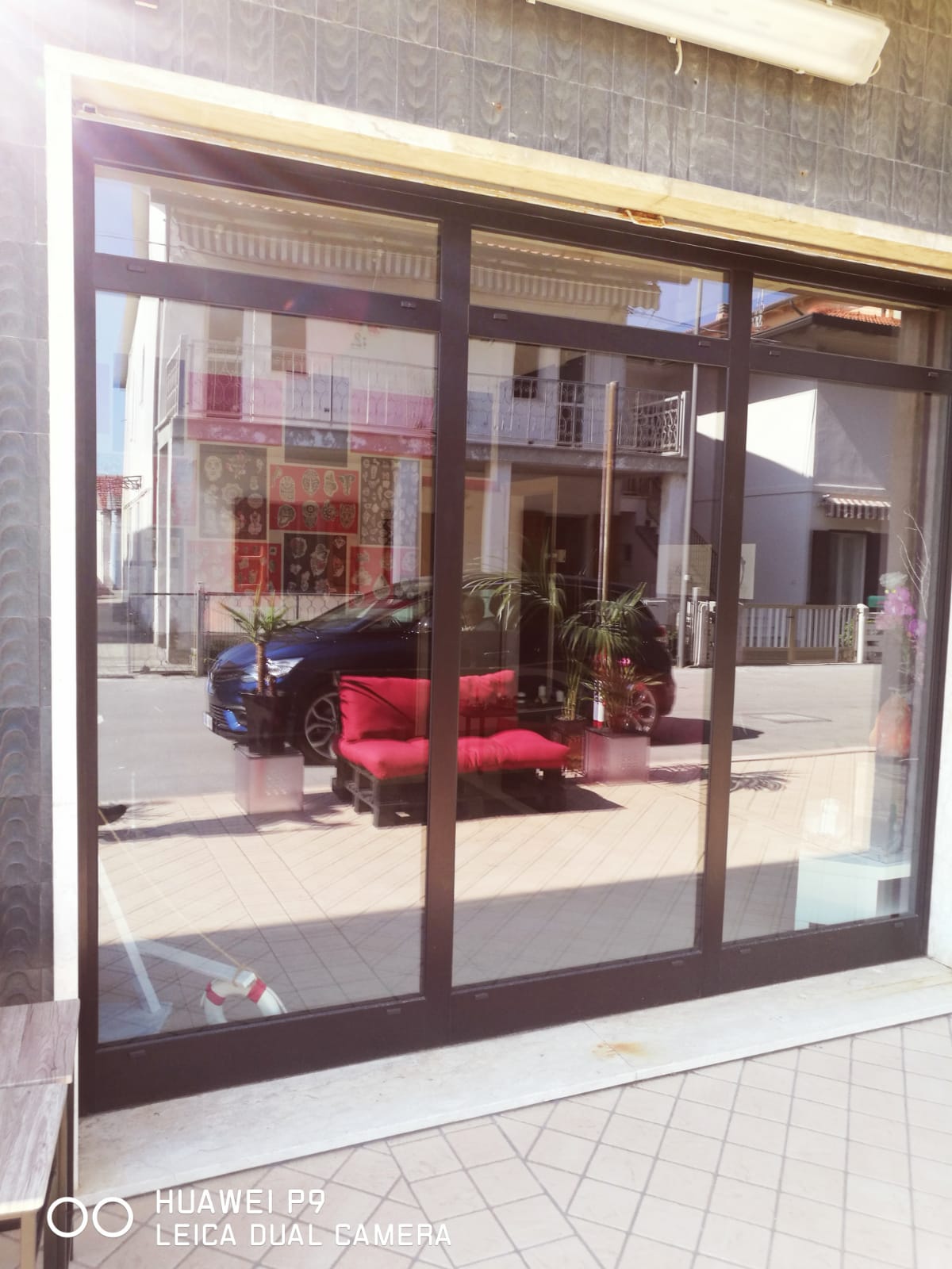 porta a specchio a tre ante