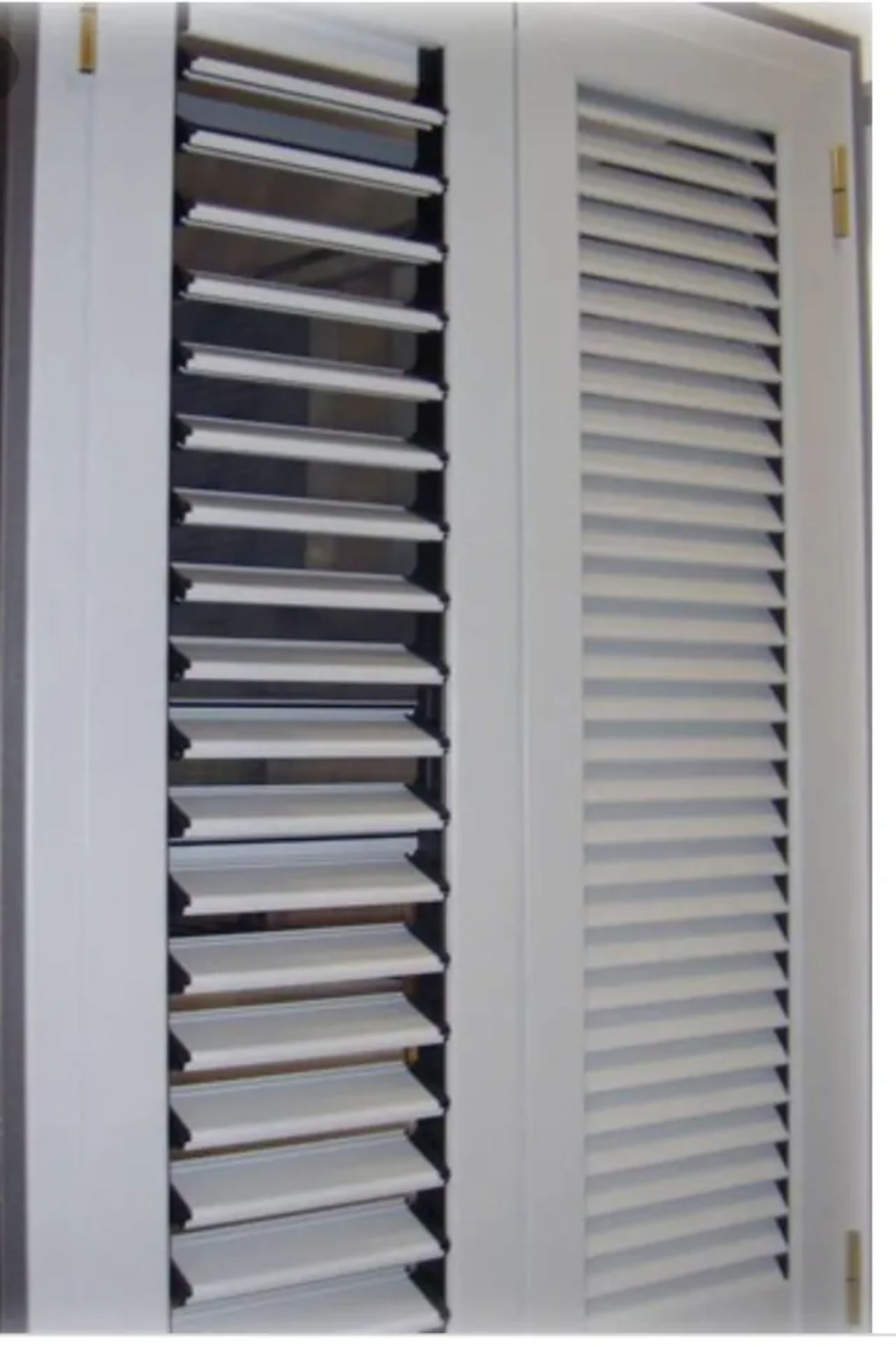 persiana bianca per porta finestra