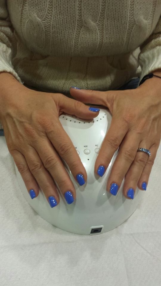 trattamento di manicure
