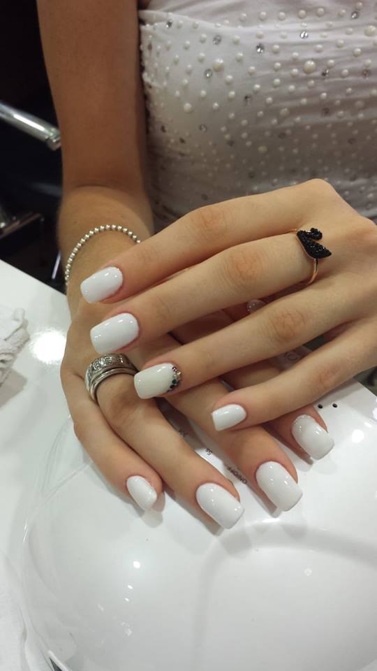 unghie con smalto gel