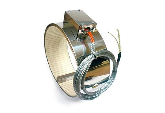 Calentador de banda metálica con cableado y caja de control.