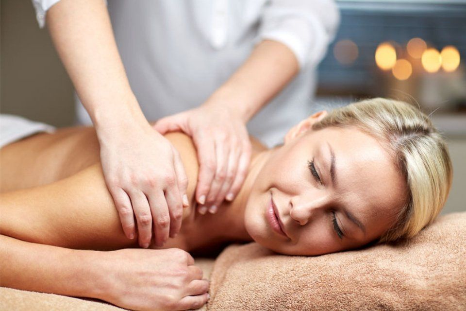 hoofd-nek-schoudermassage, nekmassage, schoudermassage, hoofdmassage, JouwZENmoment