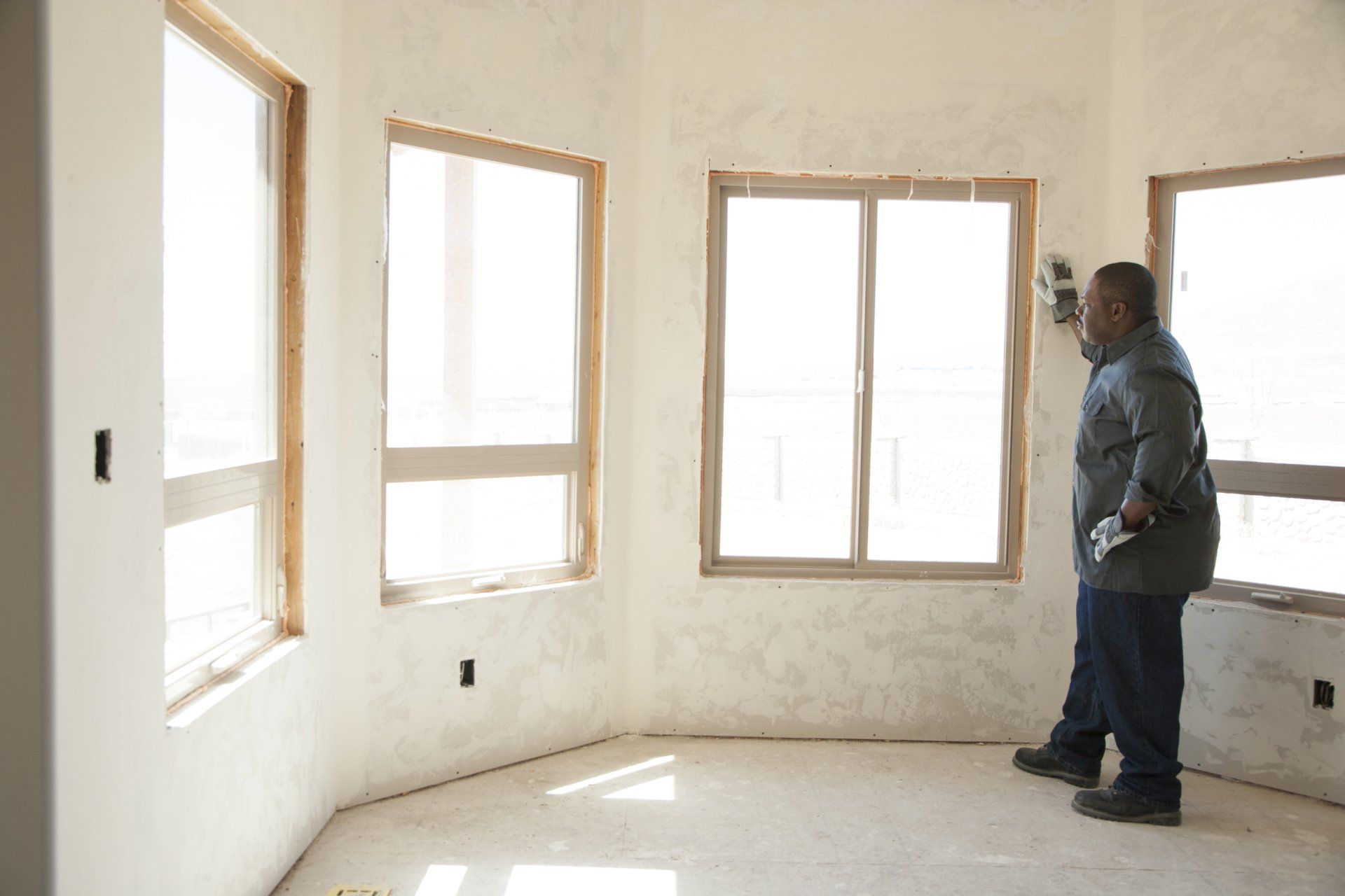 Replacing Versus Repairing Drywall Which is Right For Your Situation?