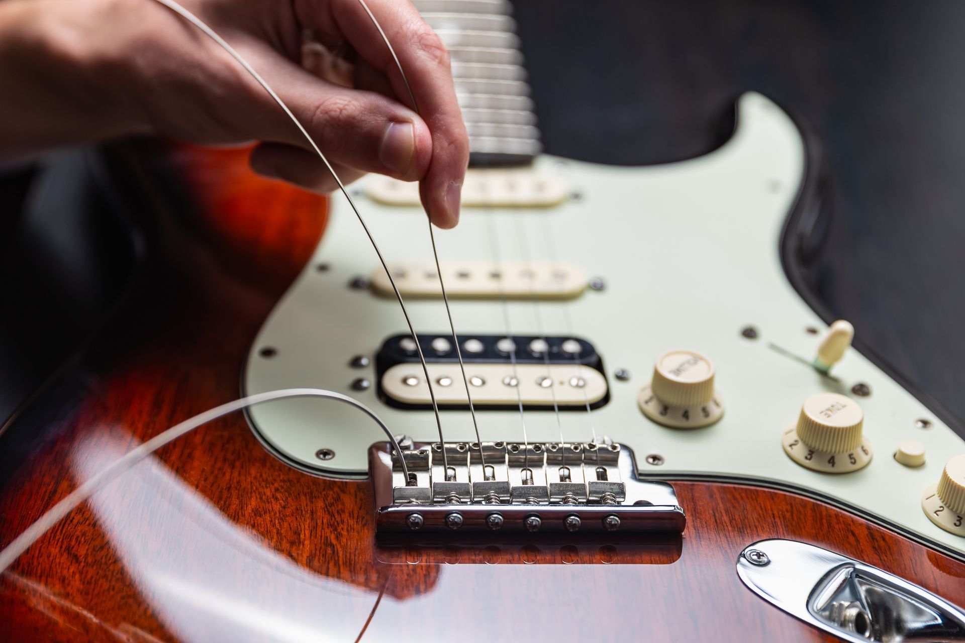 les paul customization and setting a guitar