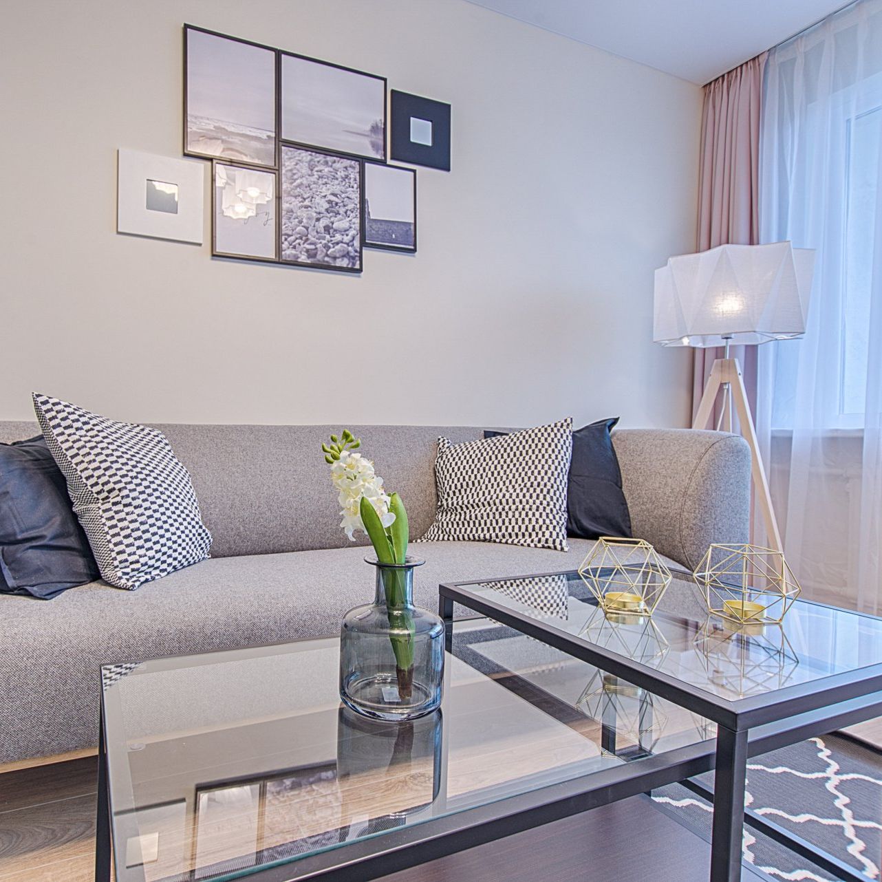 A living room with a couch and a coffee table