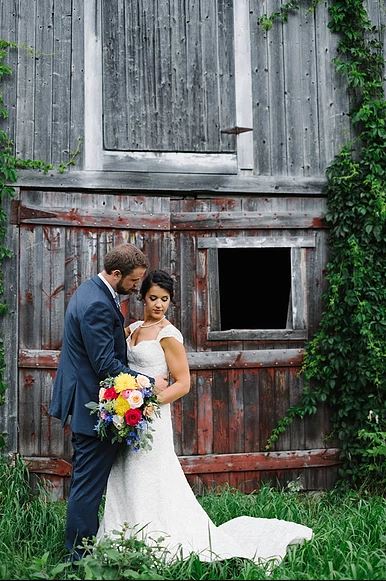 Book Your 2020 Wedding at the Tempson Barn Vermont