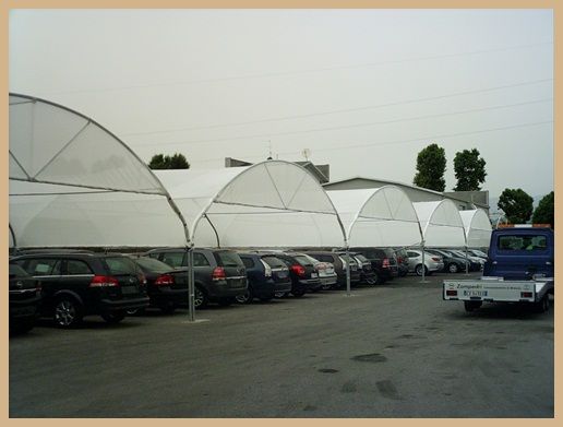 Arcate tunnel ombreggianti e antigrandine