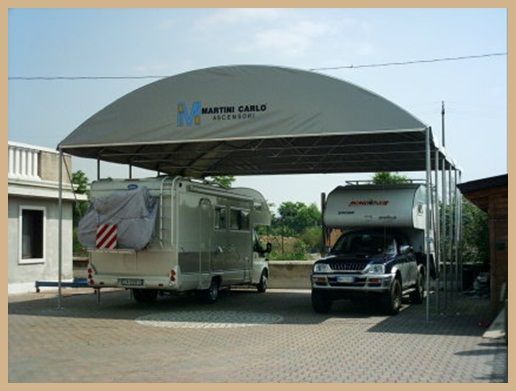 strutture arco e tunnel impermeabili a carico neve