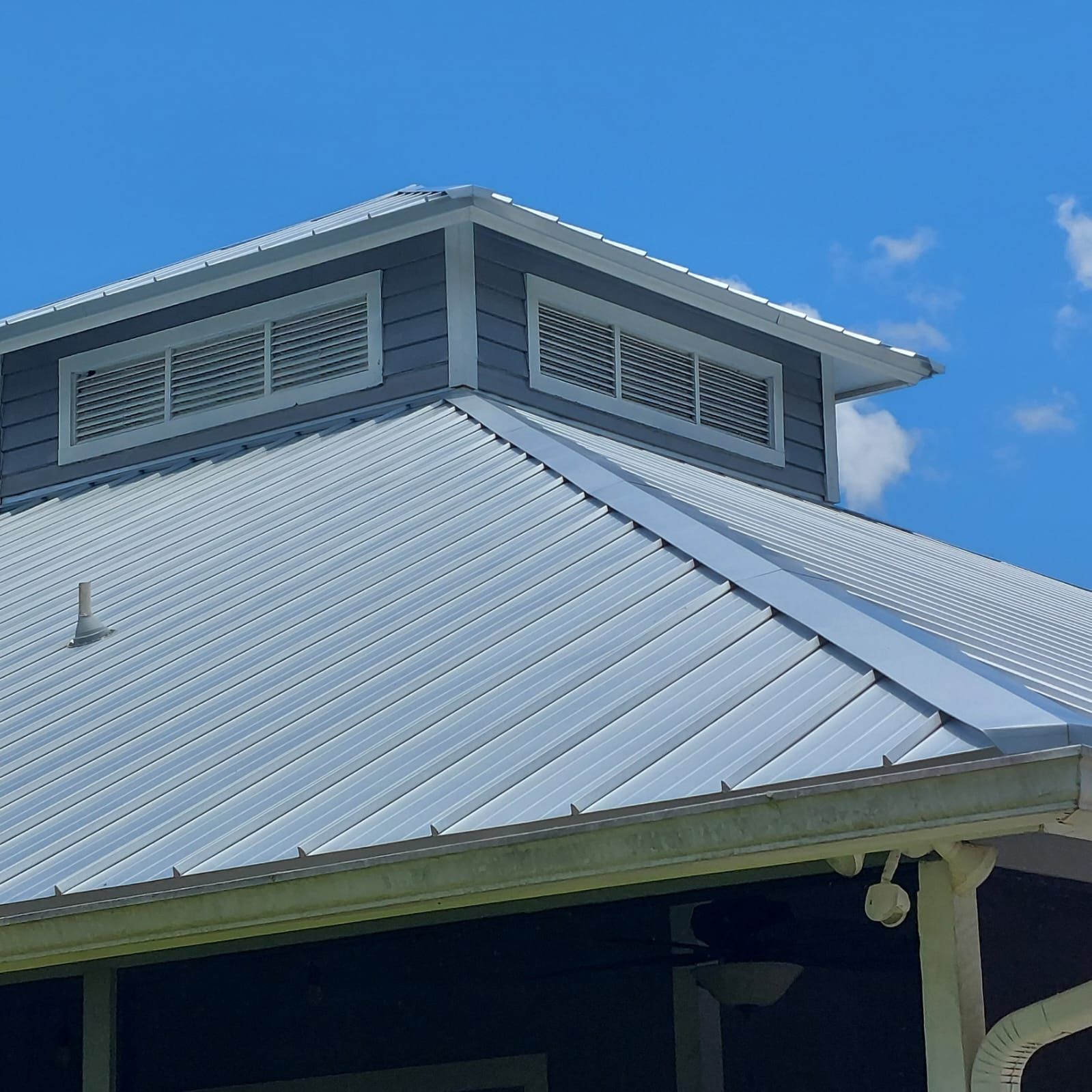 New Metal Roof — Tampa, FL — Yowell’s Roofing