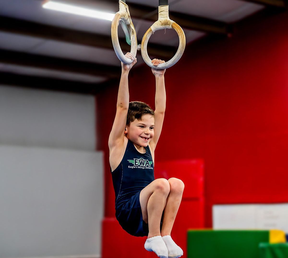 boy on rings