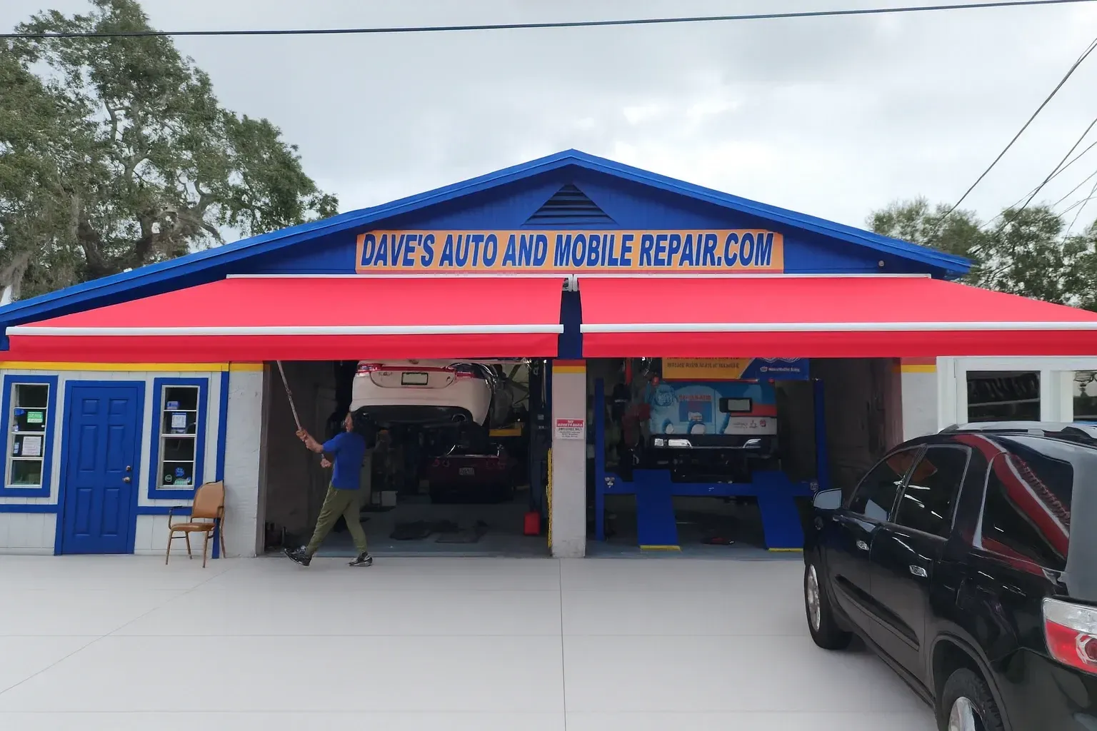 Outside Our Shop | Dave's Auto & Mobile Repair Llc