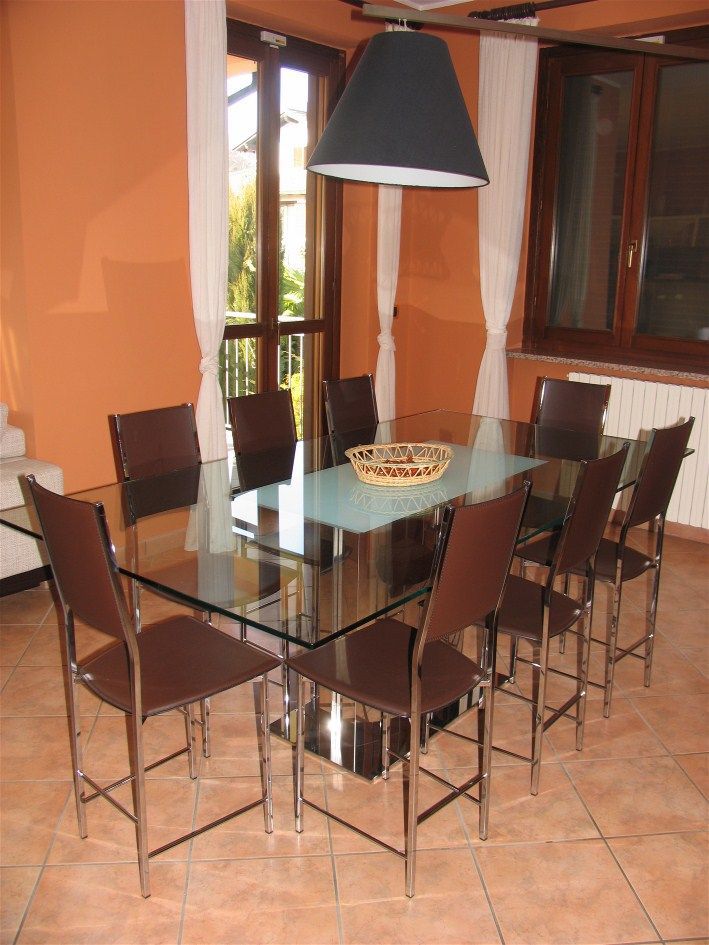 tavolo da pranzo soggiorno casa famiglia