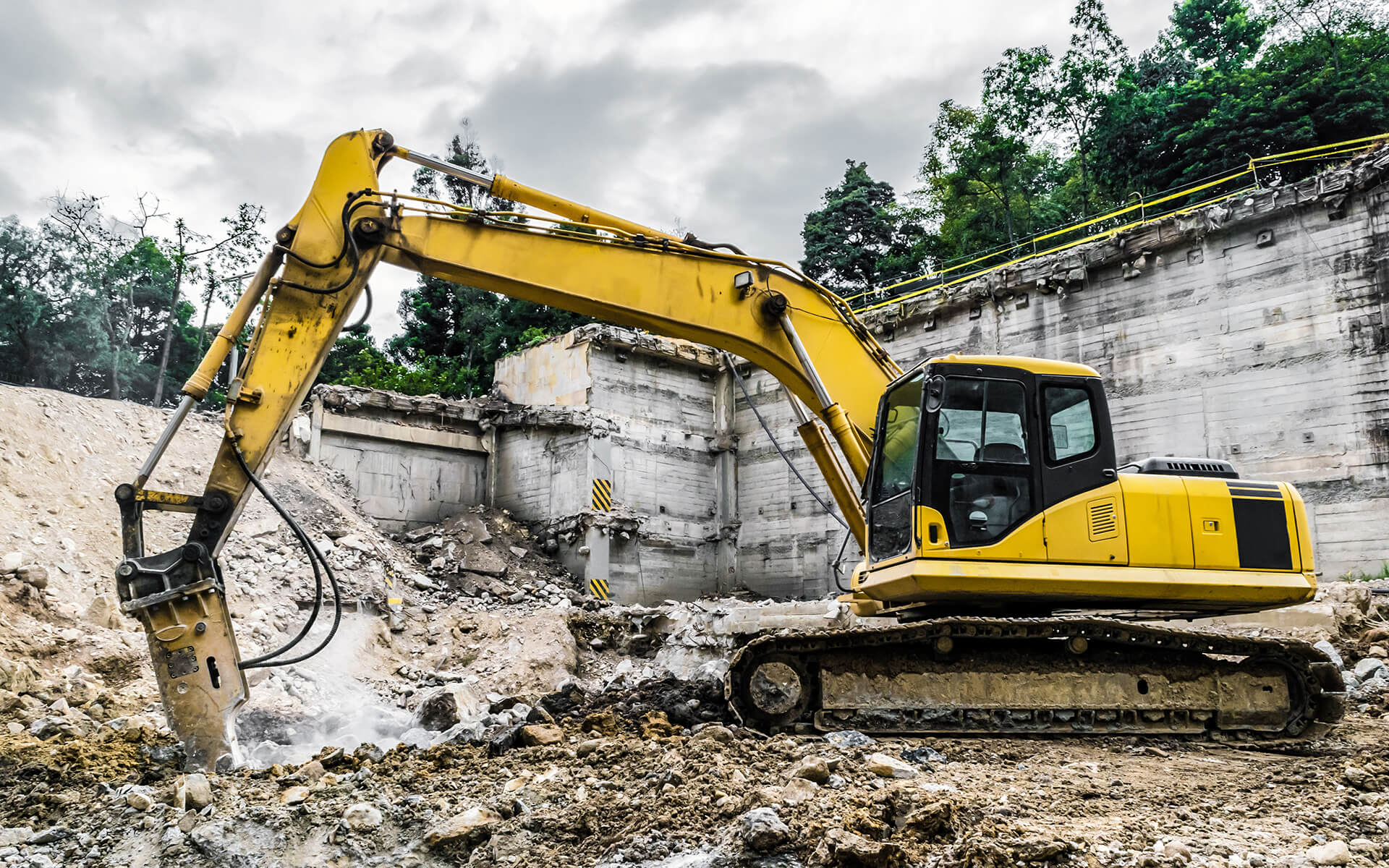 Hammers — Excavator With Hammer in Bedford, NH