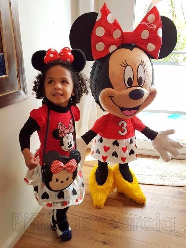 Piñata Minnie Mouse party
