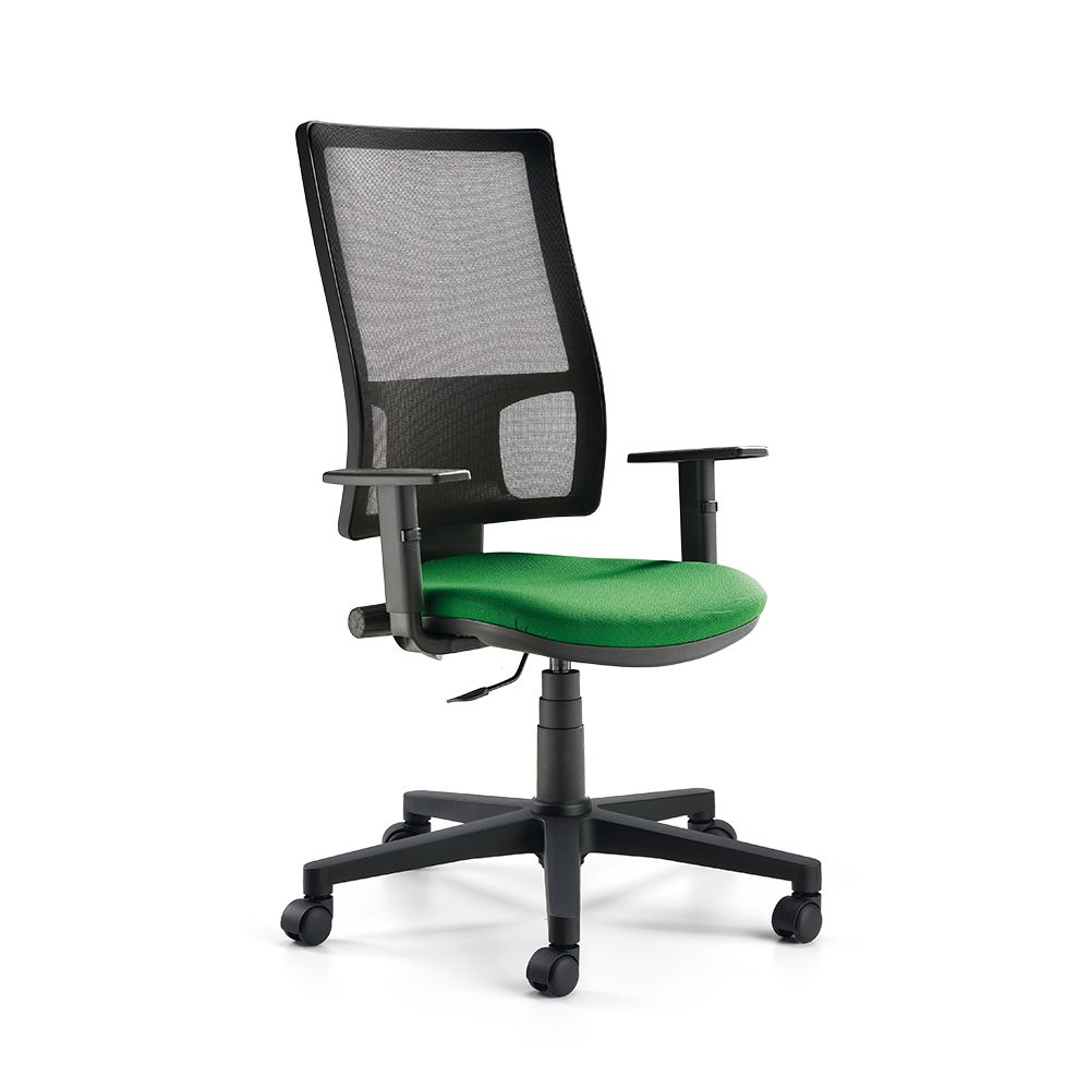 Sedia da ufficio in rete verde e nera.