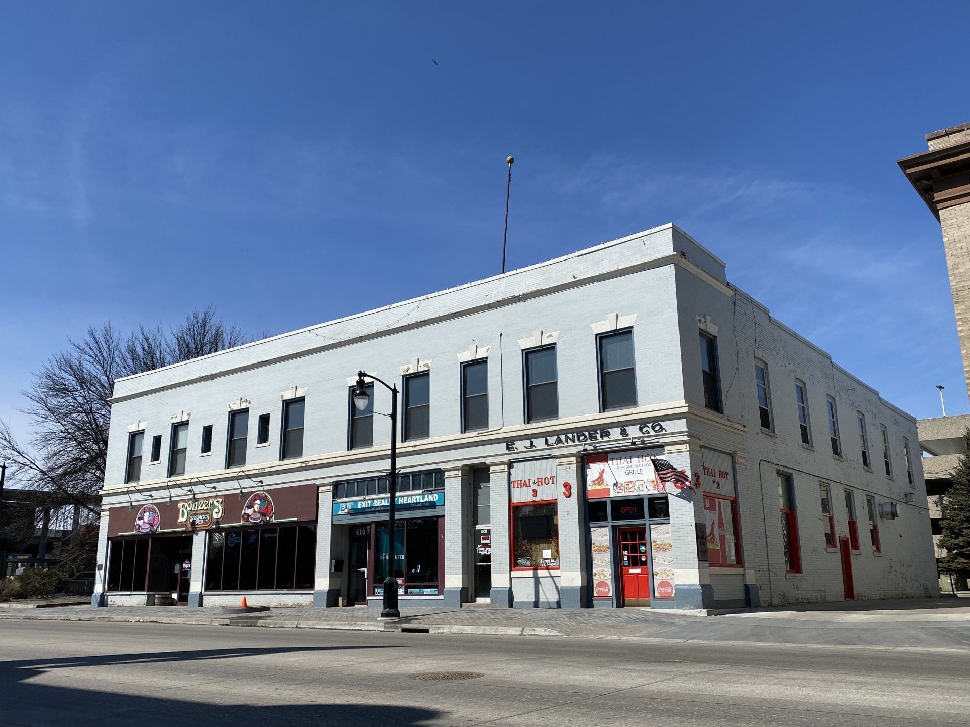 EJ Lander Apartments Exterior Photo