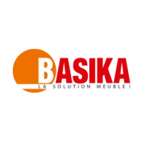 Logo de Basika présentant un « B » blanc à l'intérieur d'un cercle orange, suivi du texte rouge « ASIKA » et « LA SOLUTION MEUBLE ! ».
