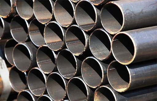 Pipa Carbon Steel adalah Solusi Terbaik Pengangkutan Fluida Berat