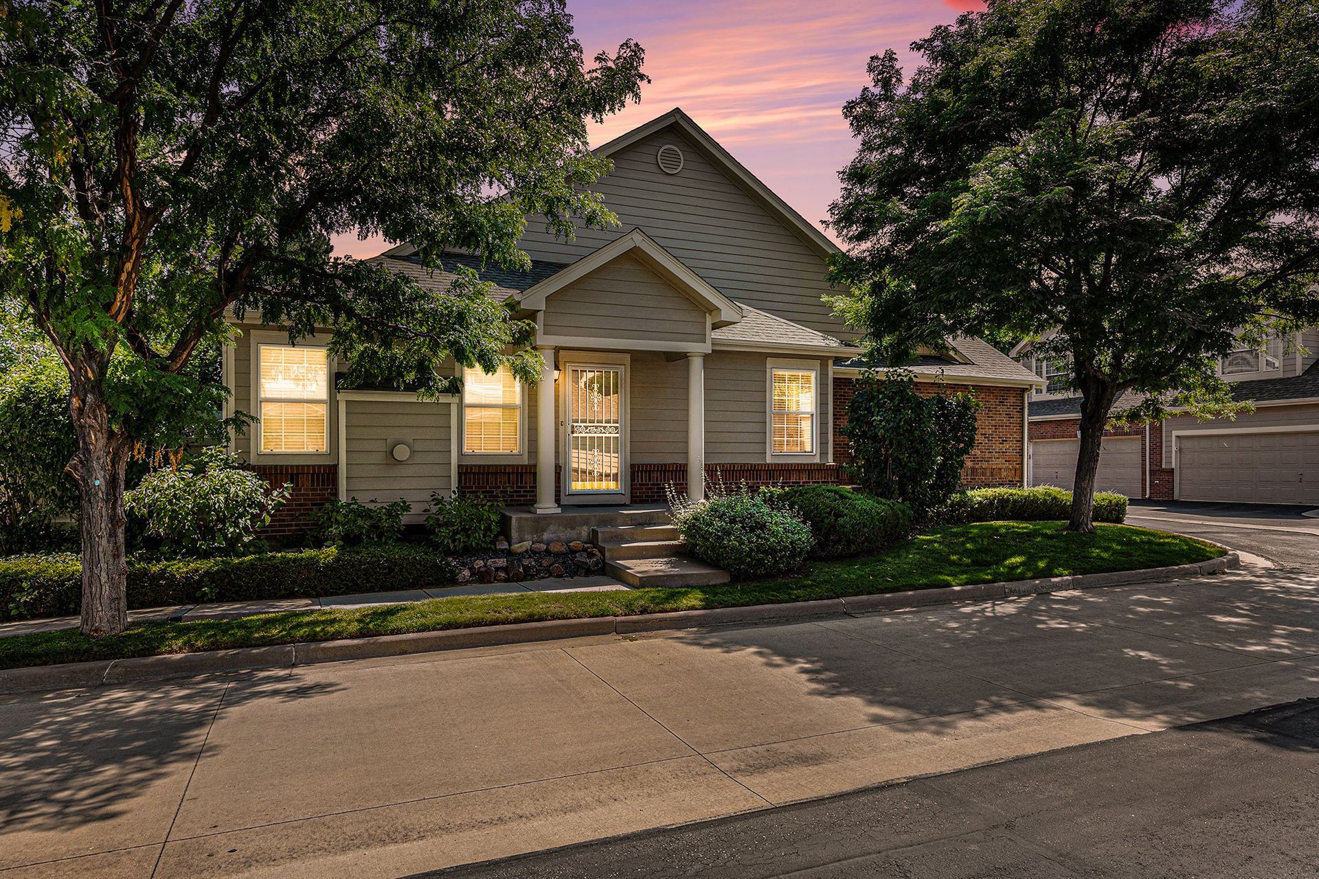 2242 S. Troy Way Aurora, CO 80014
