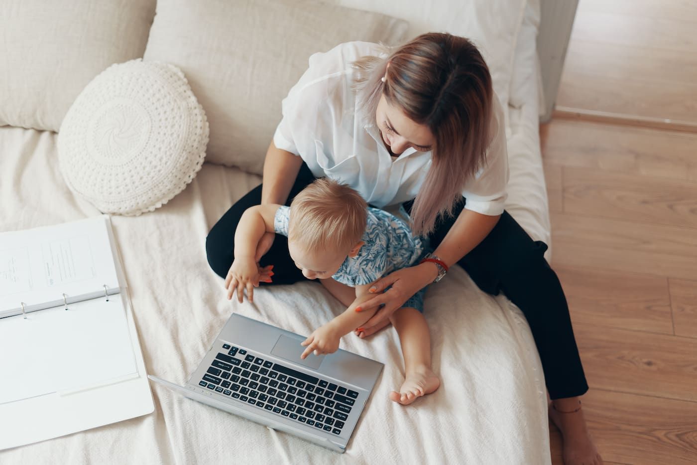 How To Start A Mom Blog That Makes Money In 2024