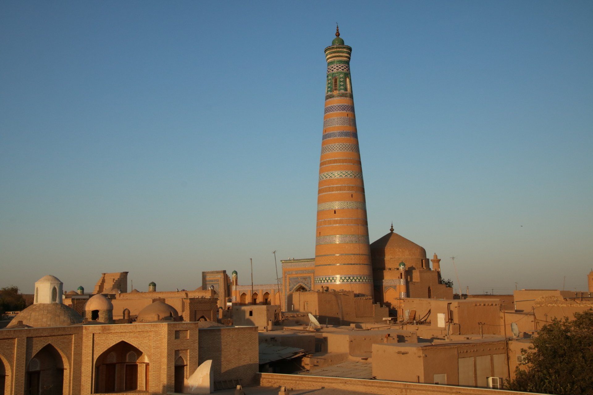 avondzon over Khiva