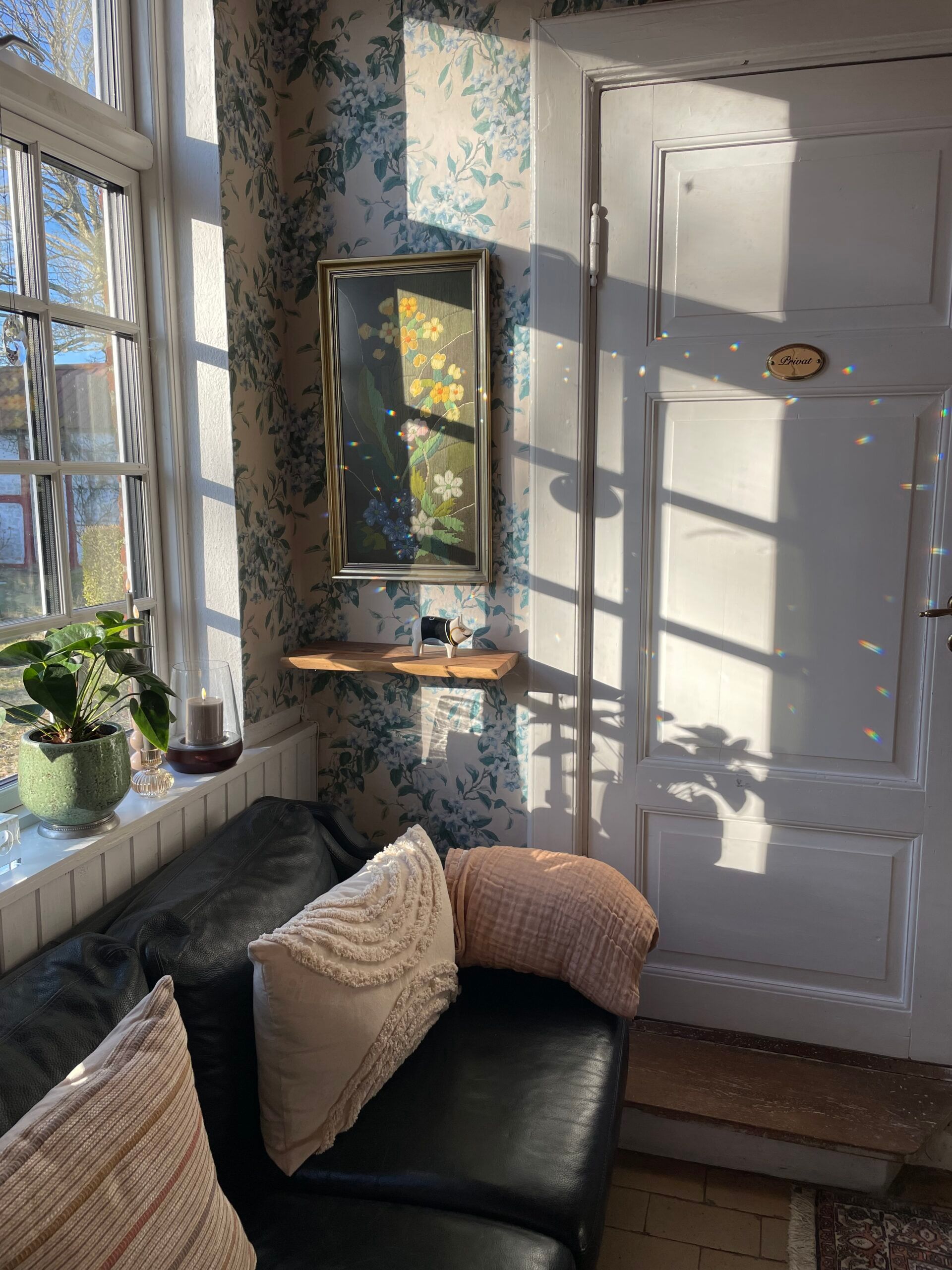 Indgang i Sølvsten terapicenter