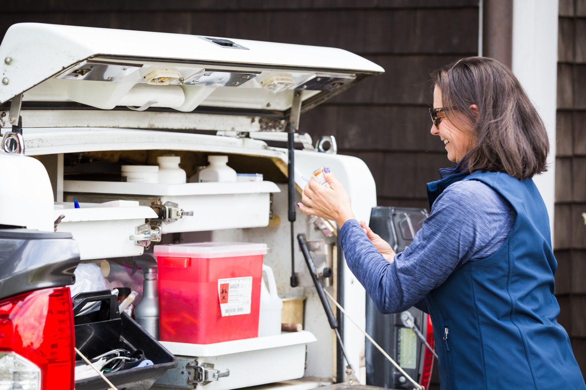 Equine veterinarian Nicole Swinehart of South Carolina Equine Associates veterinary staff.