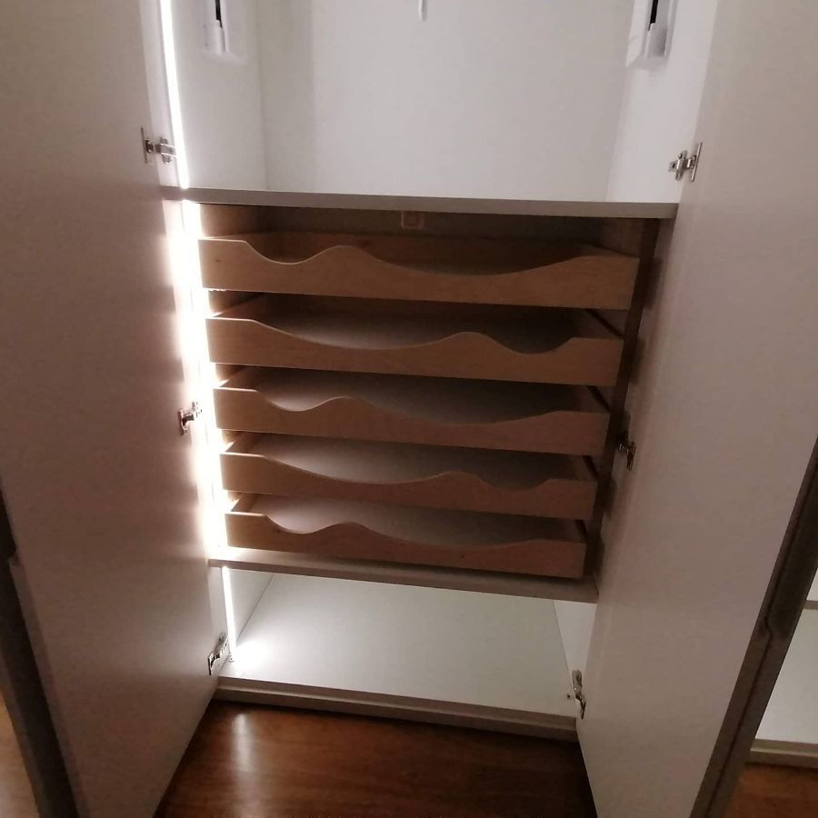 armadio su misura con cassettiera