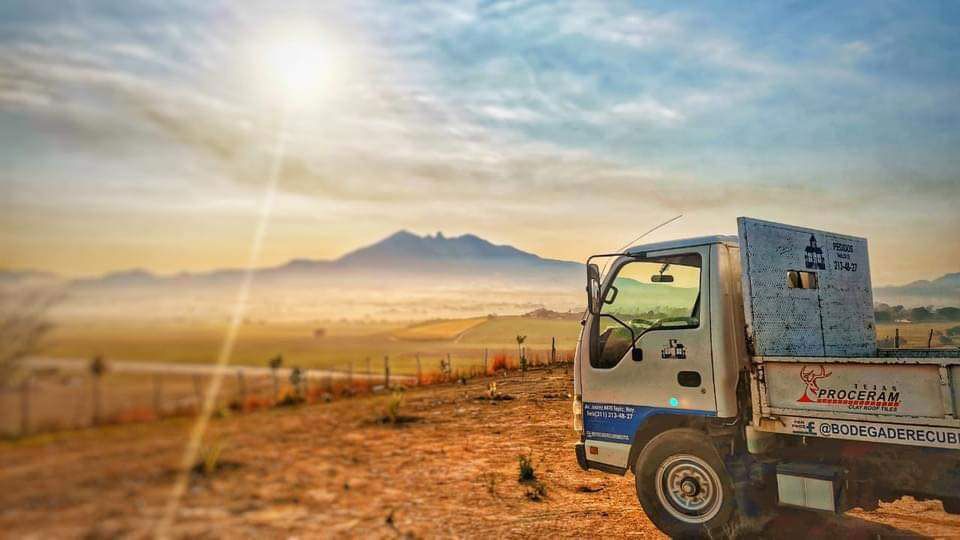 BODEGA DE RECUBRIMIENTOS PISOS Y AZULEJOS DE TEPIC - 