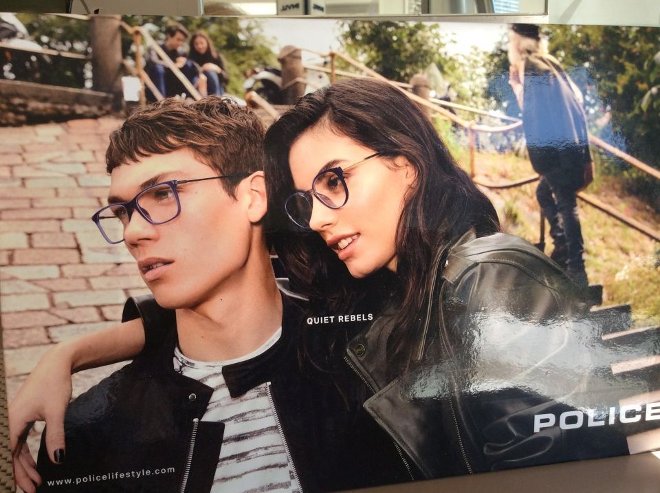 modeli  con occhiali da vista