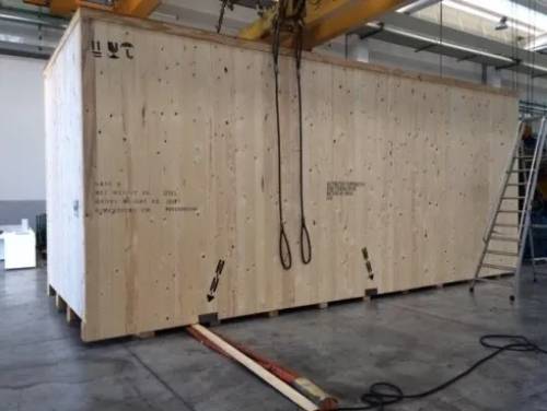 Casse in tavole di legno maschiate