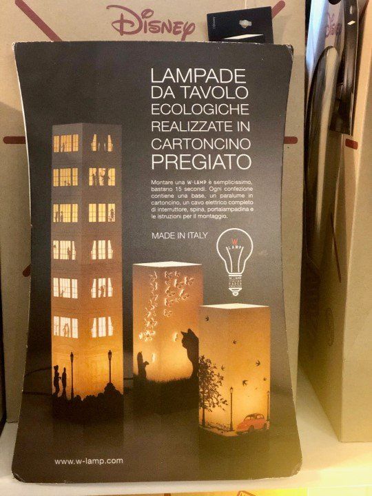 lampade da tavolo in cartone