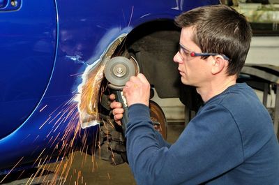 Auto Body Repair Technician at work in Buffalo, NY