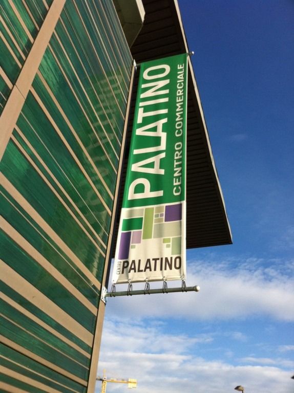 Uno striscione verde per il 