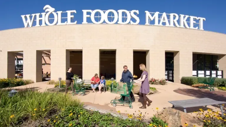 People are shopping at the whole foods market