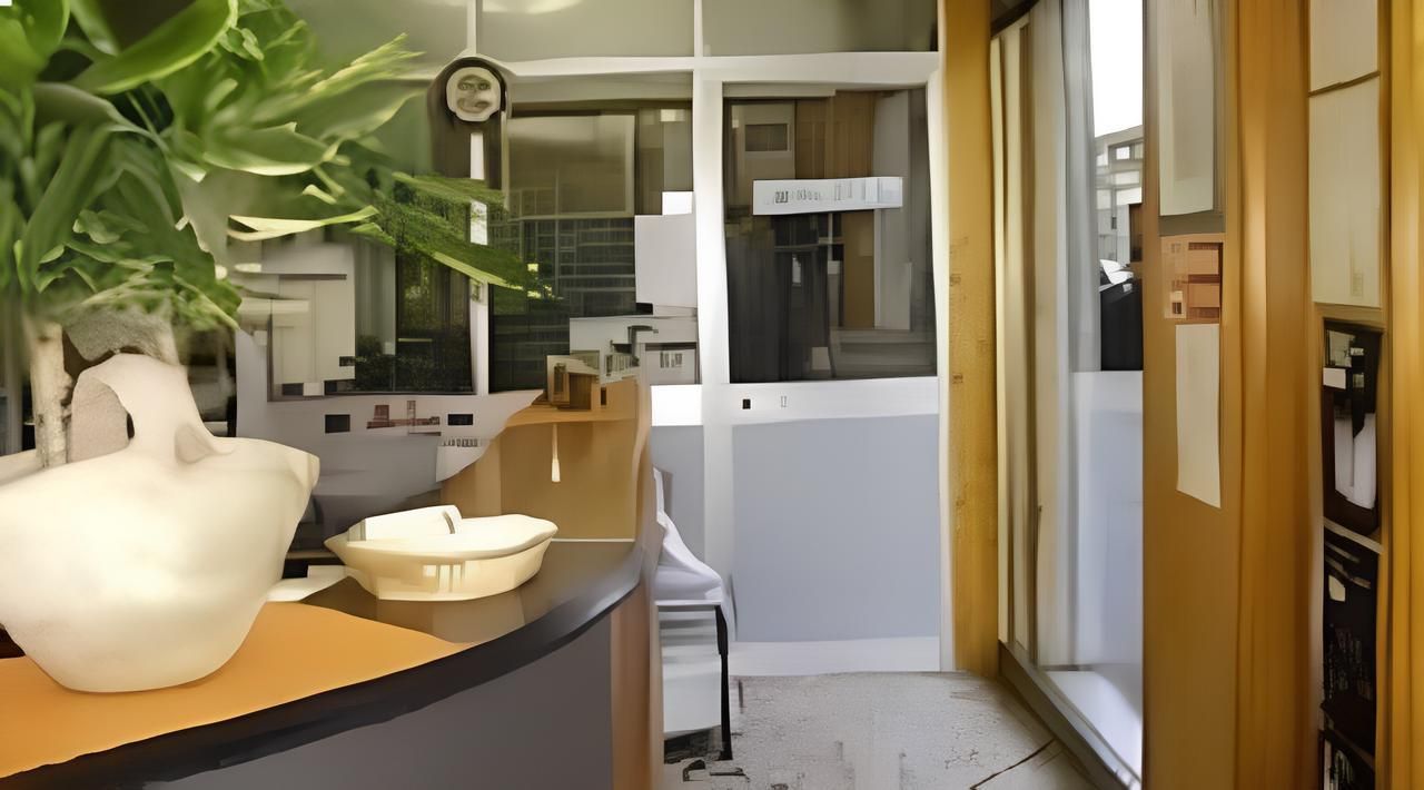 Interno dell'agenzia a La Spezzia