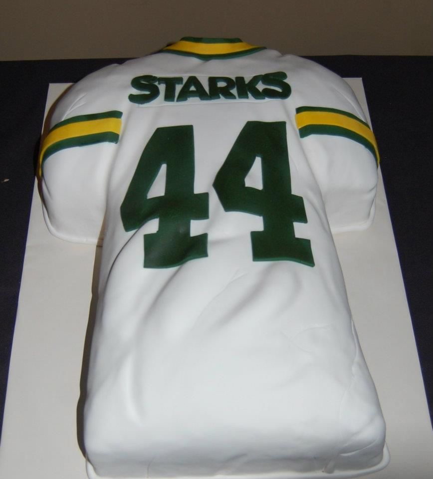 a starks jersey with the number 44 on it