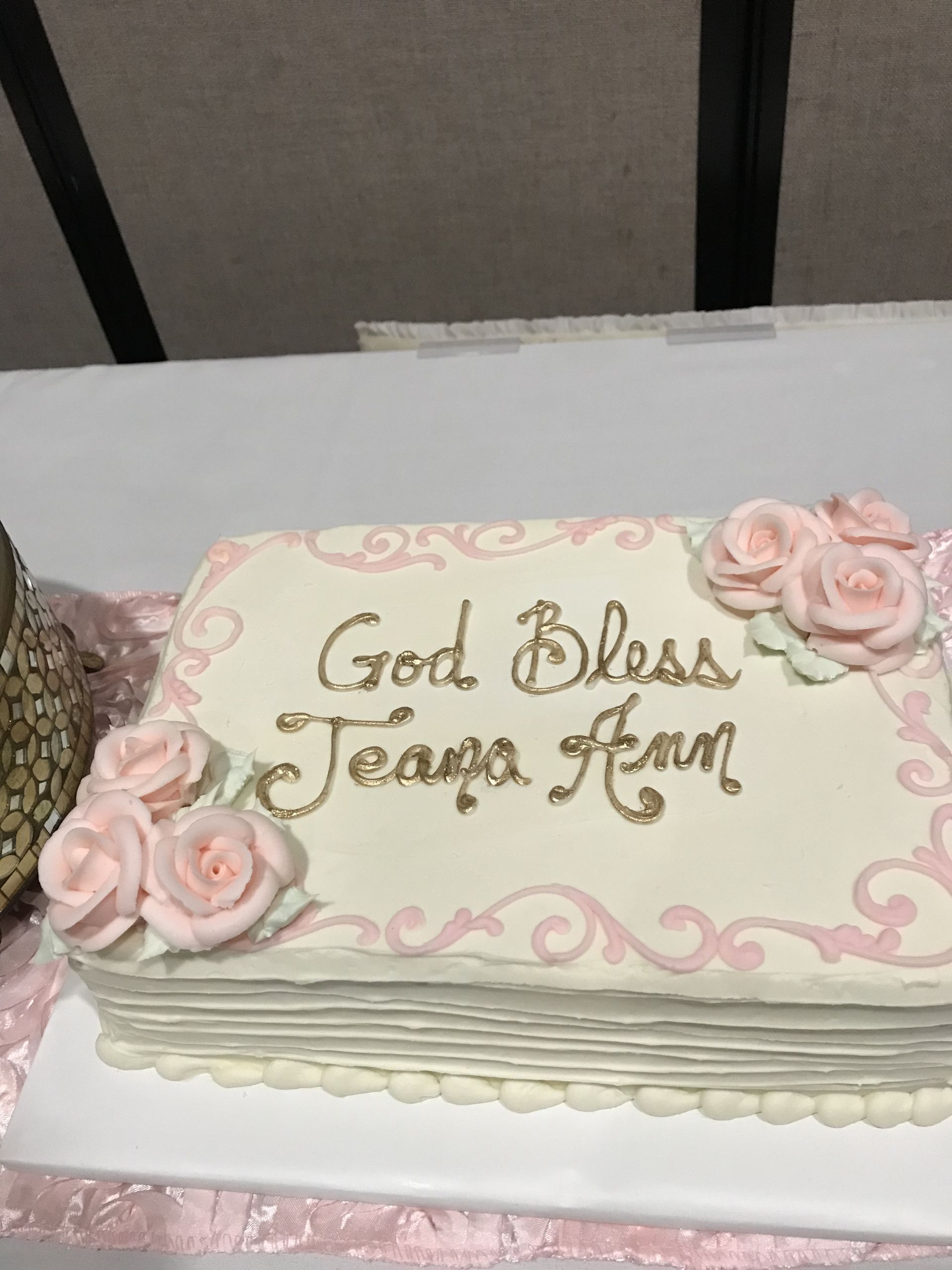 a cake that says god bless jenna ann on it