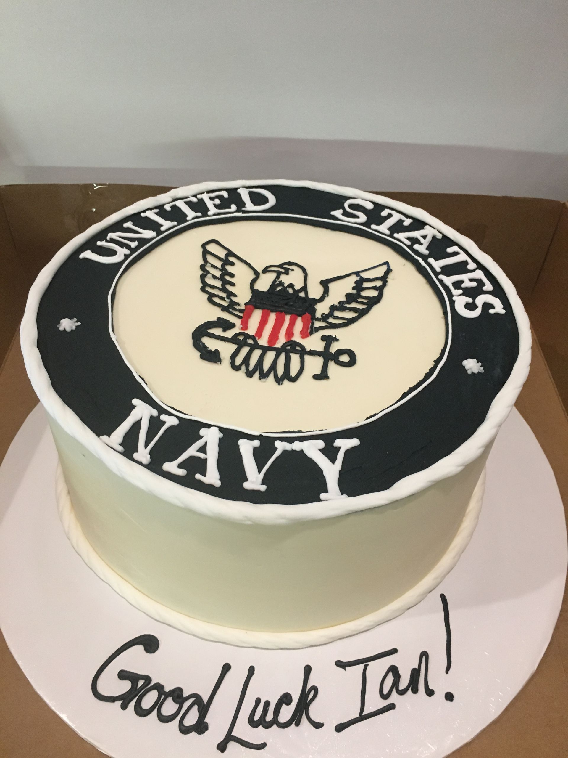 a cake that says united states navy on it