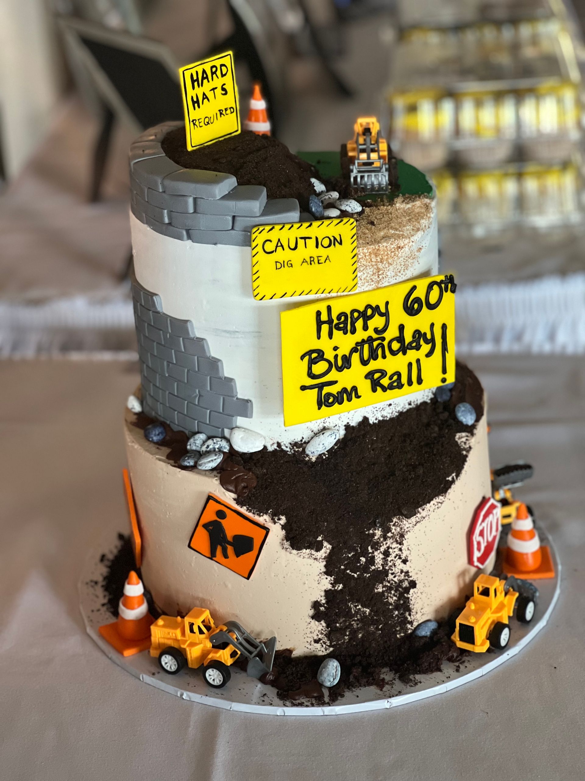 a construction themed birthday cake for tom roll