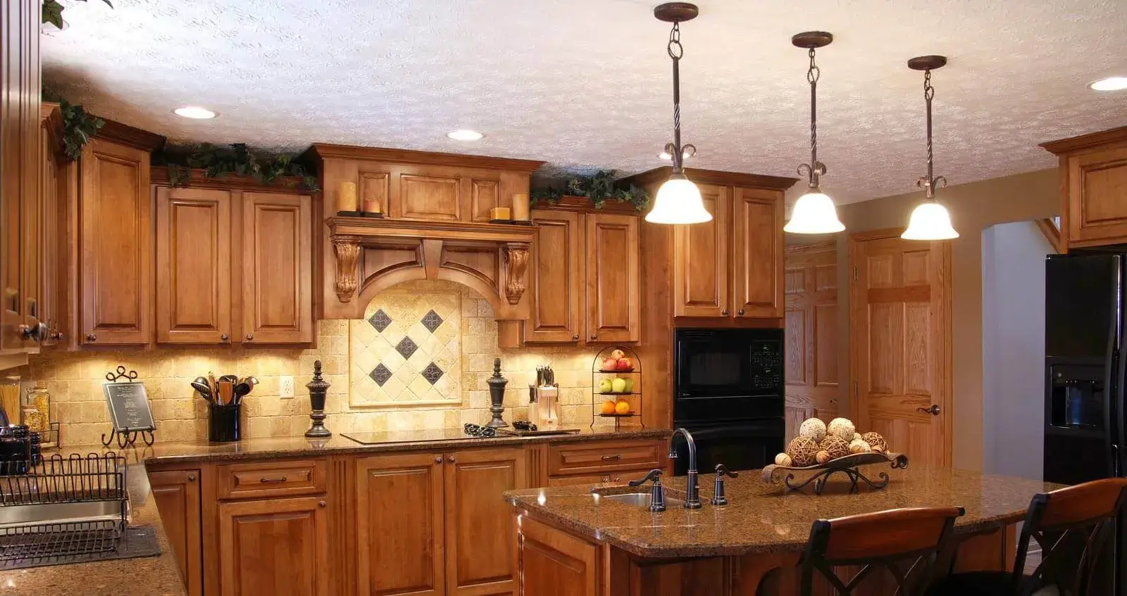 updating oak cabinets through the refinishing process