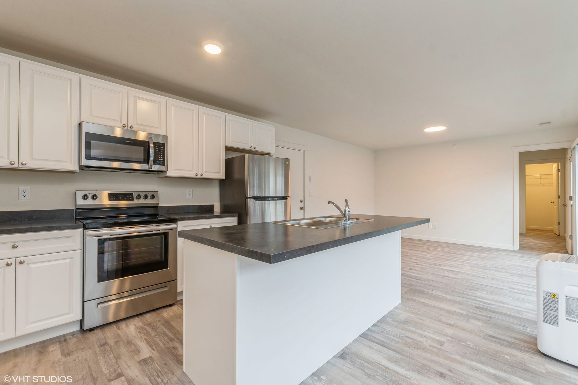 2 bedroom kitchen island