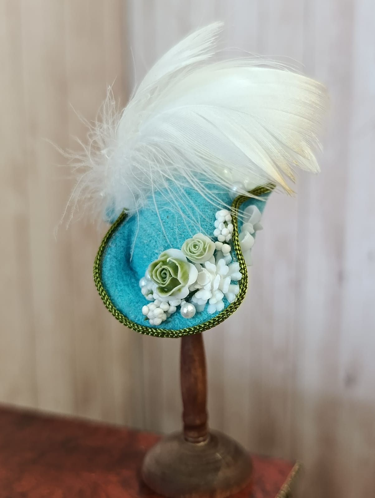 Turquoise steekhoed