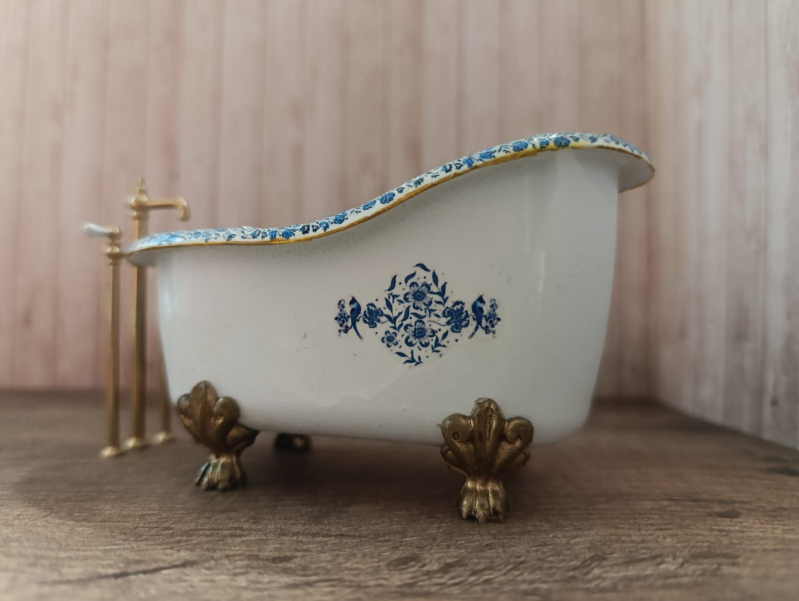 Delfts blauw bad op pootjes