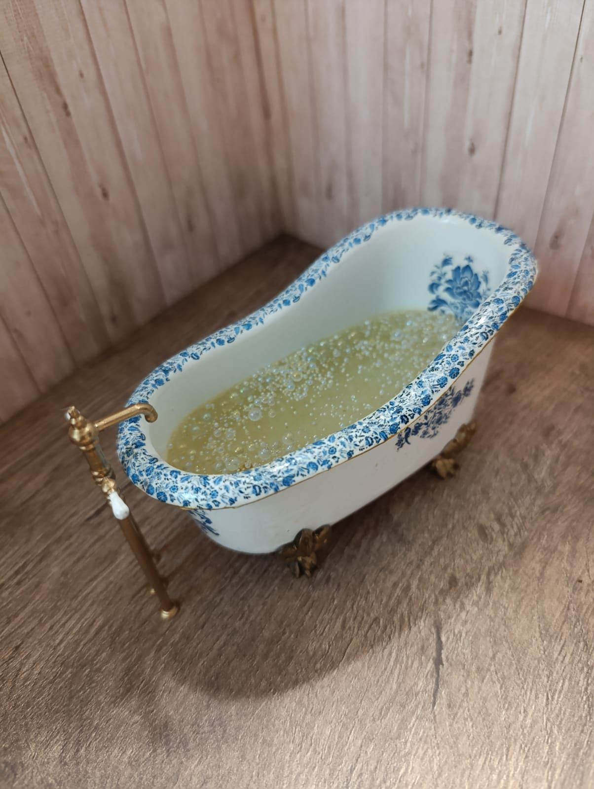 Delfts blauw bad op pootjes