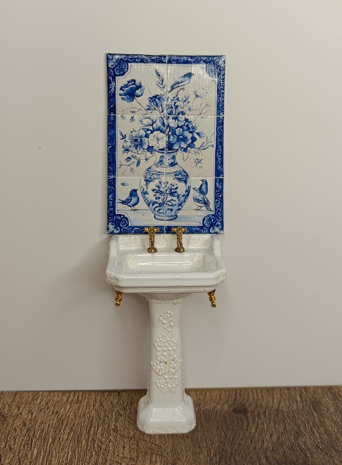 Delft blue miniature tile panel with flower vase and birds – scale 1:12