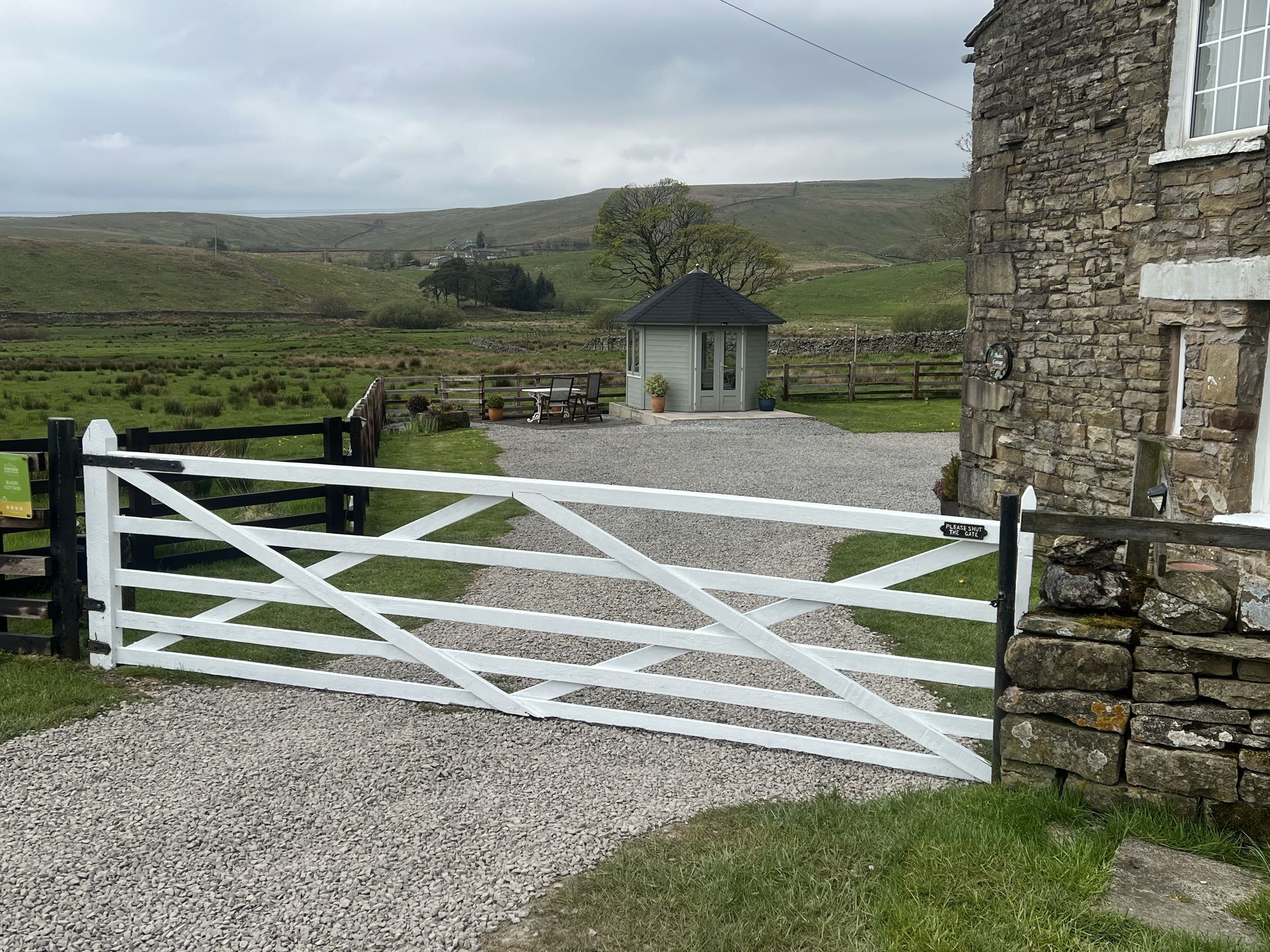 Blades Cottage Gate